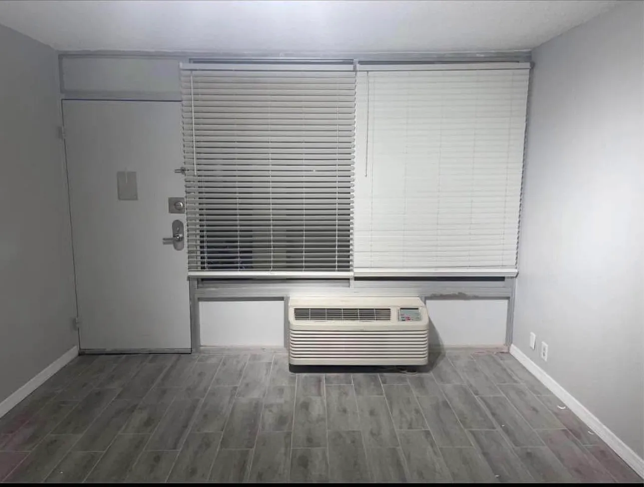 Studio, 276 sqft, $1,075 — Photo 2