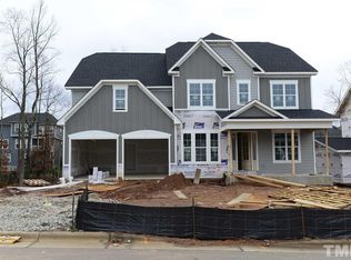 400 Quaker Meadows Ct, Holly Springs, NC 27540