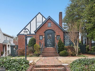 4711 17th St N, Arlington, VA, 22207