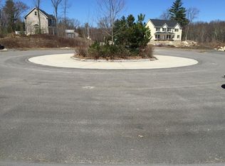 6 Pine Meadow Rd, Medway, MA 02053