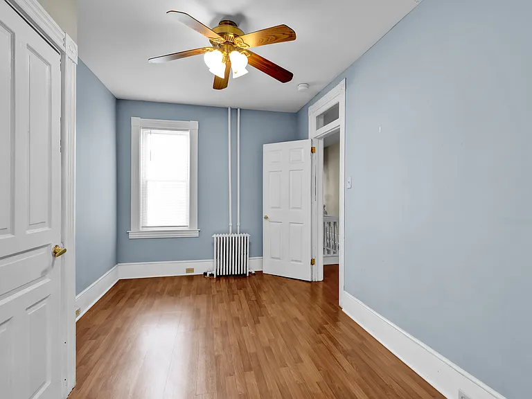 744 E Chestnut St — Photo 25