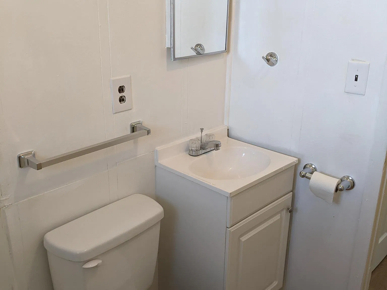 2 bed, 720 sqft, $1,000 — Photo 2