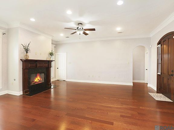 5th image of 40394 Augustin Ave