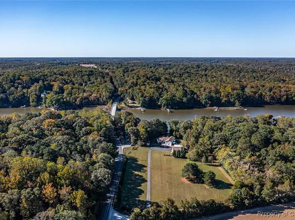 25 Scenic Dr, Montross, VA 22520