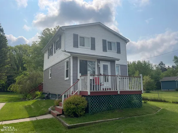 2116 Washington St, Algonac, MI 48001