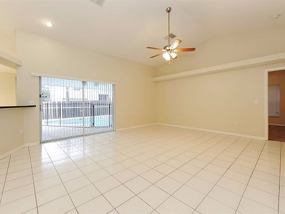 4th image of 1447 Meres Blvd