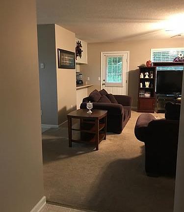 2nd image of 204 Evelyn Dr