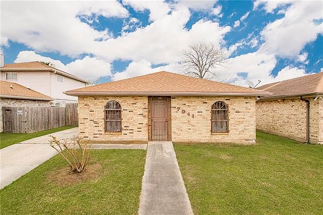1st image of 7041 Queensway Dr