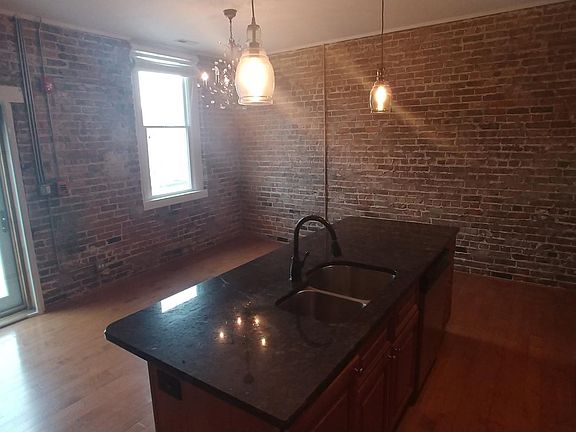 4th image of 5114 Main St #A