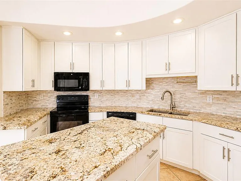 357 Fairway Pointe Cir — Photo 11