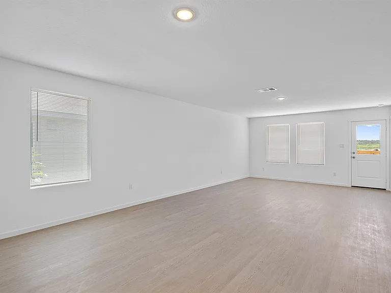 4107 El Dorado St — Photo 10