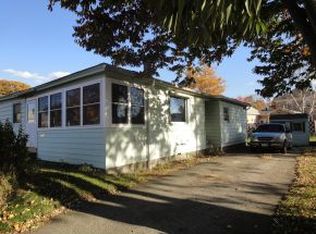 49 Oakland Ave, Manchester, NH 03109