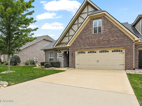 416 Grove Branch Ln, Knoxville, TN 37922