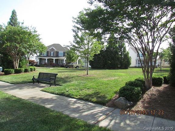 2nd image of 2898 Lock Erne Ave