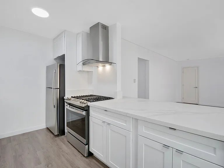 1428 12th St #1428 — Photo 14
