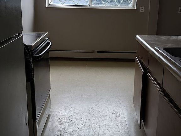 3rd image of 906 E Sturgis St APT 2