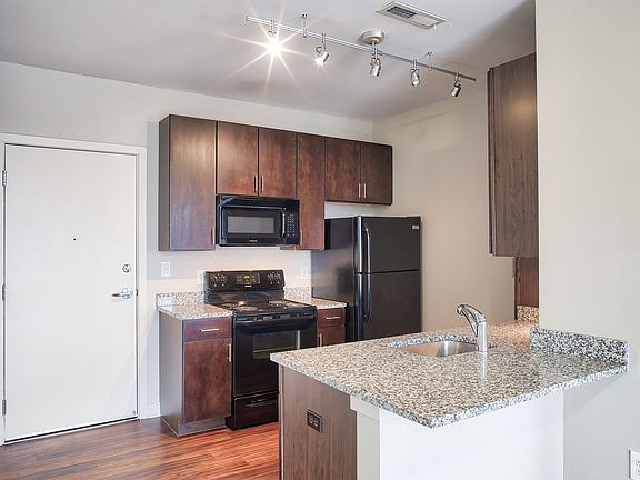 4th image of 531 Virginia Ave Unit 413