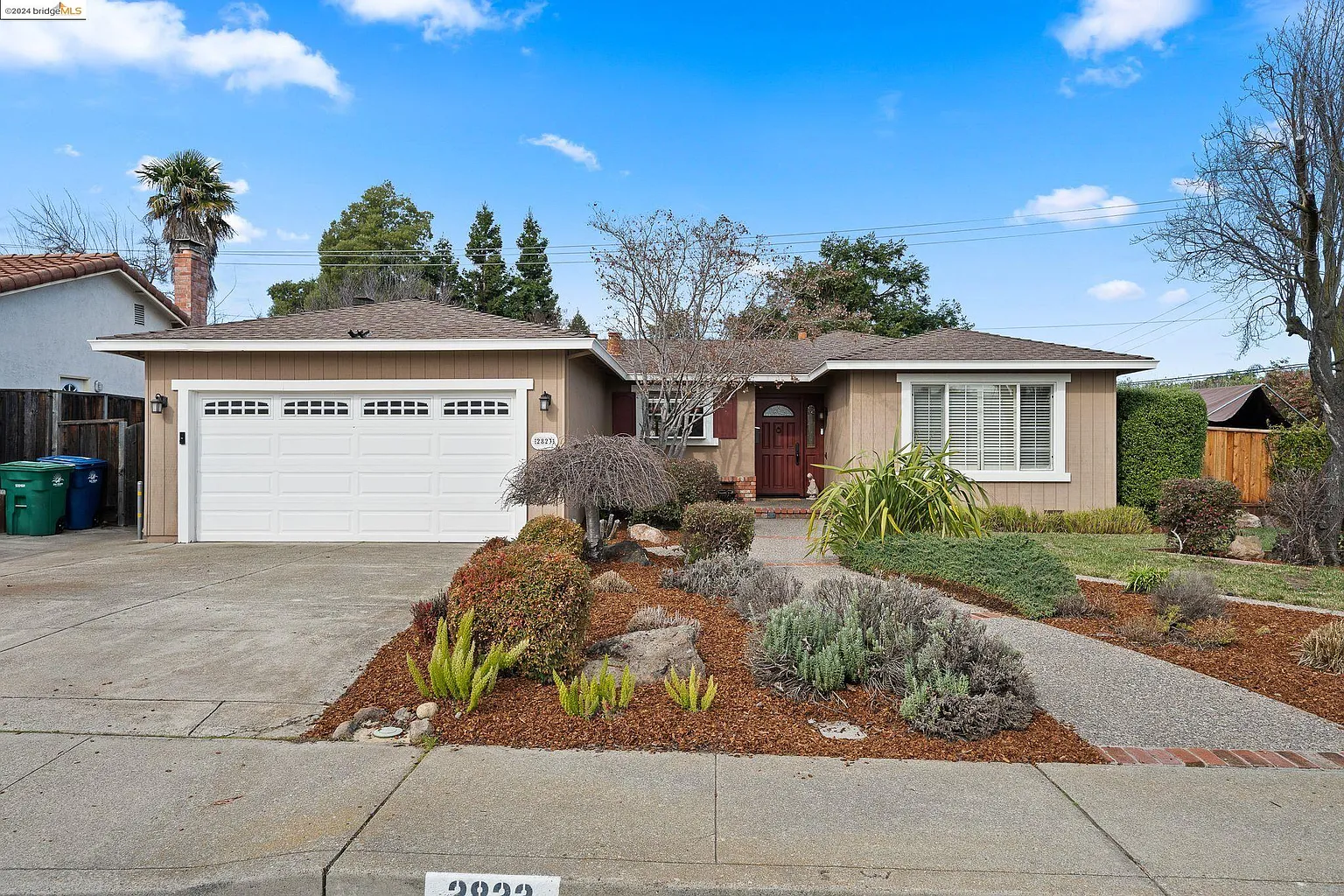 2823 Springdale Ln photo 1