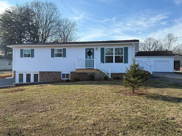 3549 Montvale Rd, Maryville, TN 37803