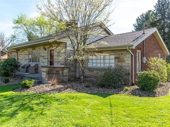 925 N Keel Ridge Rd, Hermitage, PA 16148