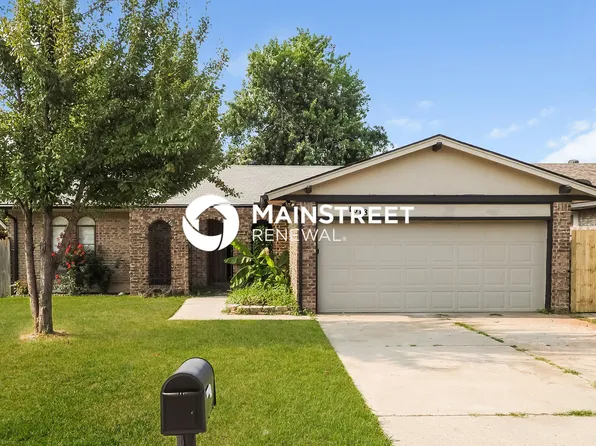 1018 Arlington Dr, Yukon, OK 73099