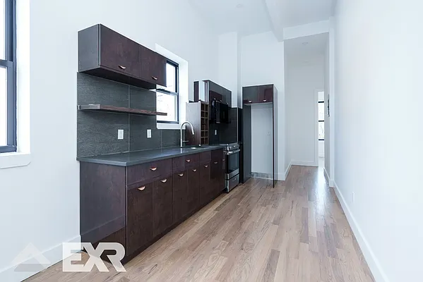 Rented by EXR | media 20