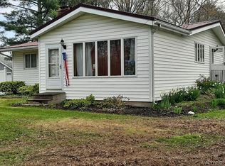 4095 Burch Rd, Ransomville, NY 14131