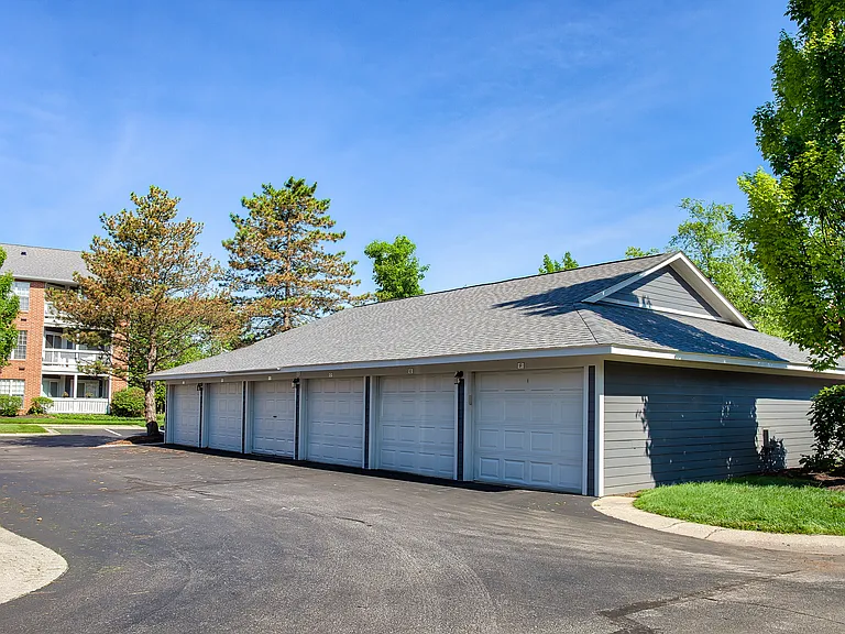 Lakeshore Apartments — Photo 51
