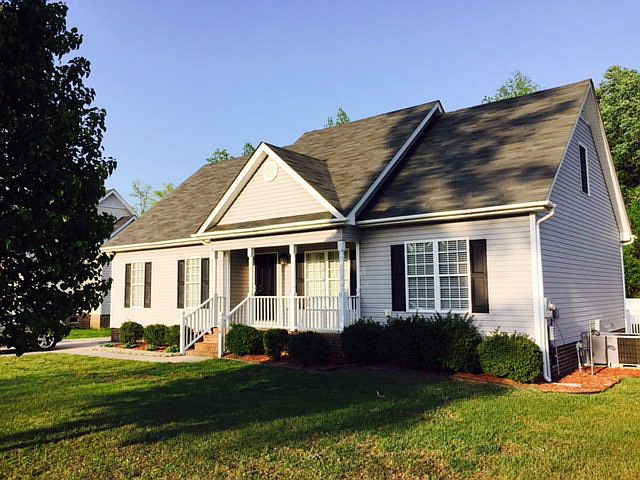 1st image of 204 Laurel Spring Dr