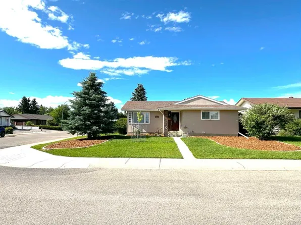 129 S Greenview Close N, Lethbridge, AB T1H 4K8