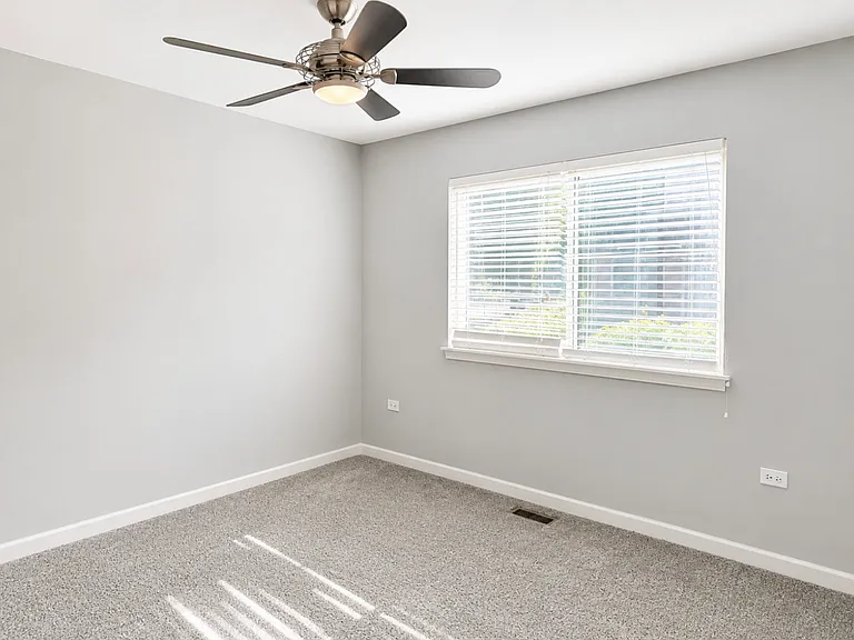 3131 Saganashkee Ln #3131 — Photo 12