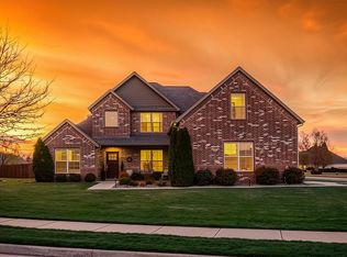 494 Waterfalls Dr, Farmington, AR 72730