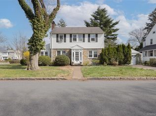 154 Bell Rd, Scarsdale, NY 10583