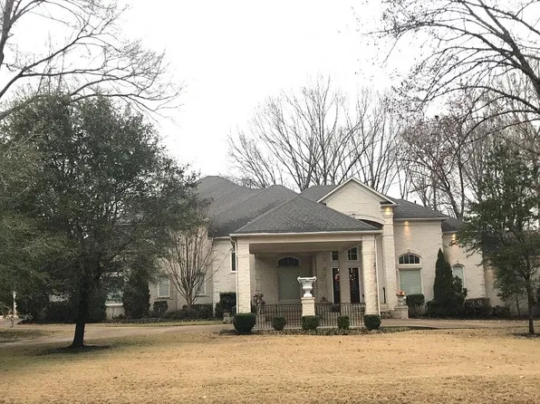 9496 Mayfield Rd S, Collierville, TN 38017