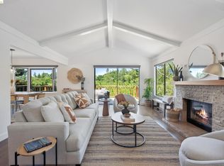 25 Via Floreado, Orinda, CA 94563