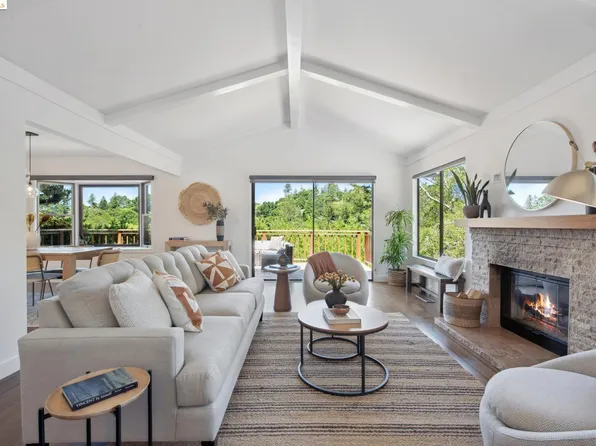 25 Via Floreado, Orinda, CA 94563