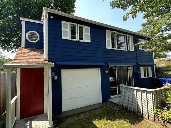 58 Beach St, Warren, RI 02885