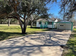 3479 River Crest Ln, Sealy, TX 77474