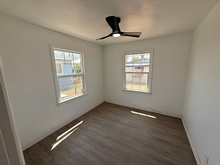 10916 Santa Rosa Ave #A — Photo 12