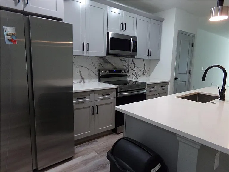 2262 Fernwood St #B — Photo 7
