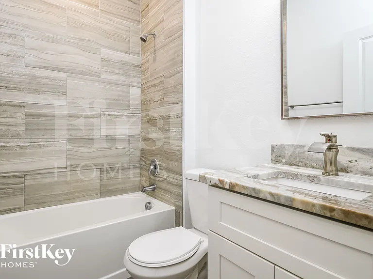 925 Albertville Ct — Photo 13