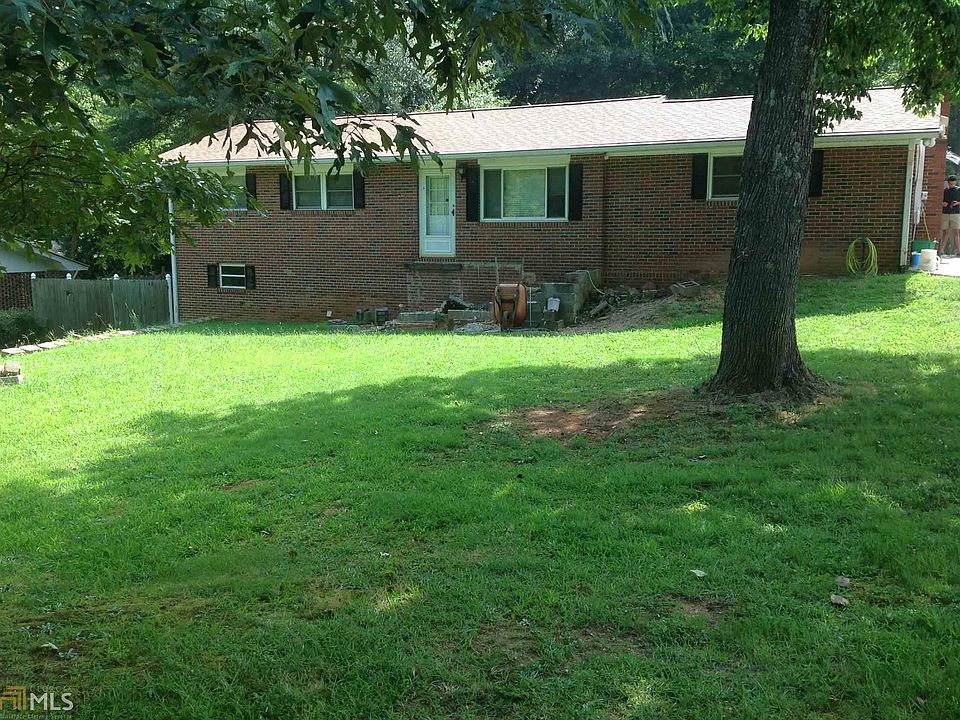 1st image of 3520 Karen Ln NW