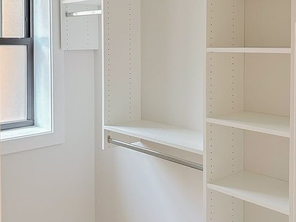 4th image of 2237.5 N Bissell Ave #1E