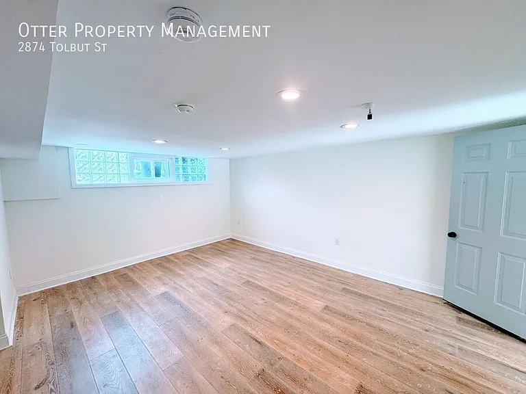 2874 Tolbut St — Photo 39