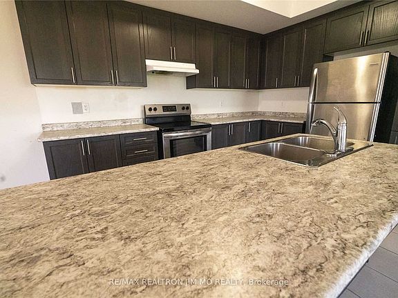 5th image of 22 John Rudkin Ln