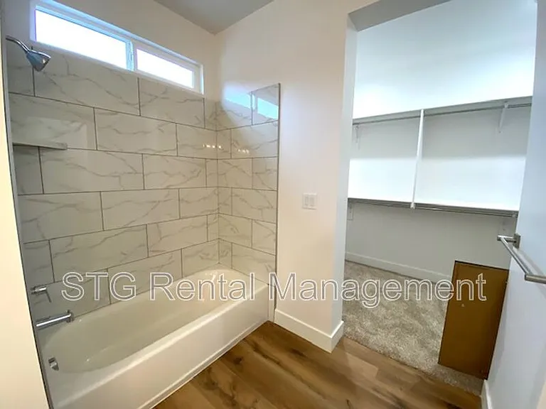 438 Stone Mountain Dr #52-A — Photo 26