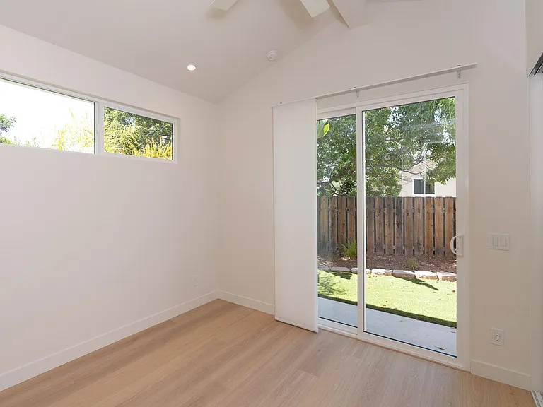 713 Oak Burl Ln — Photo 11