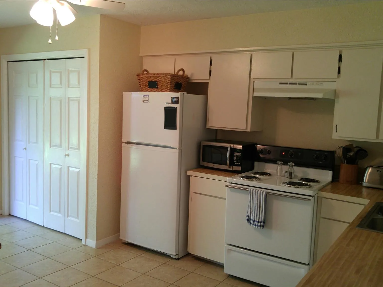 2 bed, 930 sqft, $1,250 — Photo 4