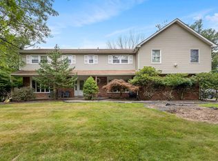 3 Laura Ln, Spring Valley, NY 10977