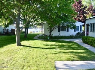 1795 N White Birch Dr, Mears, MI 49436